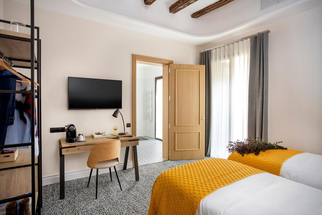 Cal Roure Boutique Hotel Igualada ภายนอก รูปภาพ