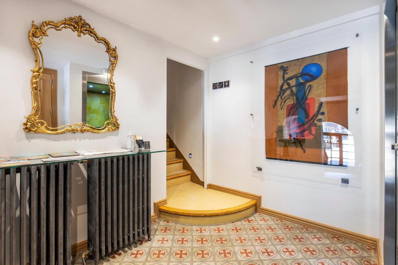 Cal Roure Boutique Hotel Igualada ภายนอก รูปภาพ
